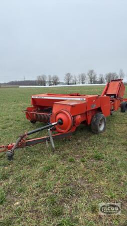 Massey Ferguson 228 small square bailer with 212 thrower