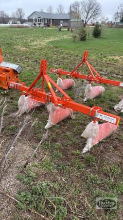 Two row heavy duty potato hiller three tines adjustable