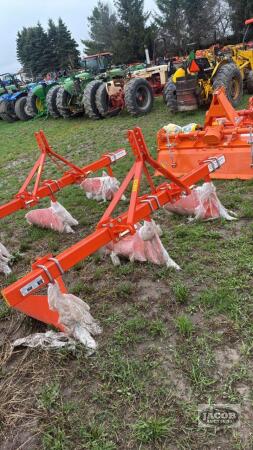 Two row heavy duty potato hiller three tines adjustable