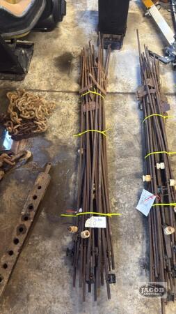 One bundle of 20 fence stakes