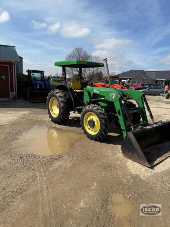 John Deere 5200 loader tractor 4x4