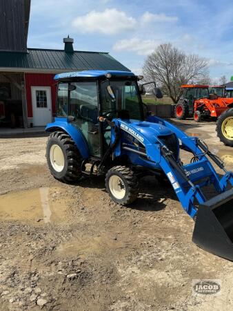 Newholland Boomer 37 loader tractor 4x4