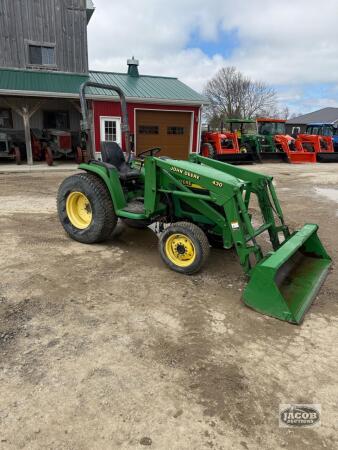 John Deere 4400 loader tractor 4x4