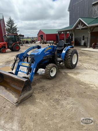 Newholland boomer 30 loader tractor 4x4