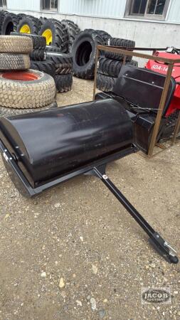 Unused Mapleside 4ft lawn roller