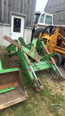 John Deere loader with subframes