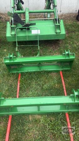 Unused John Deere quick tach 2 prong bale spear