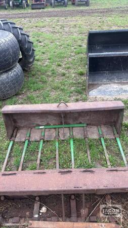 5ft Frey quick tach manure fork