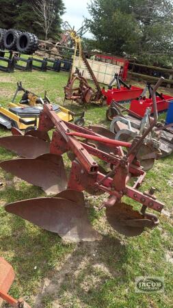 Massey Ferguson 3ph 3 furrow plow