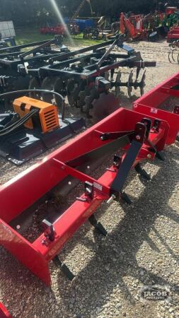 Unused Mapleside 6ft box scraper