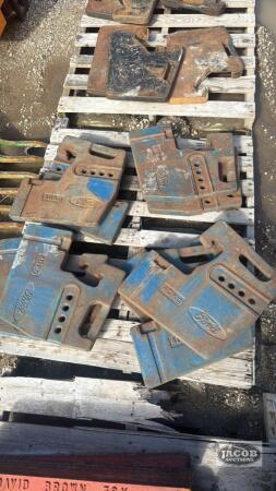 Ford suitcase weight x9
