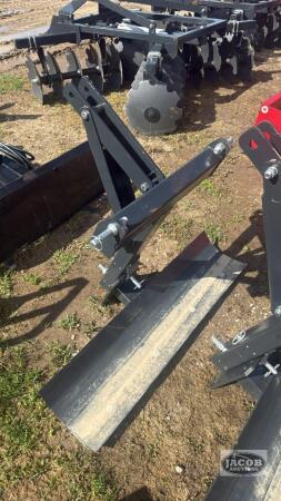 Unused 4ft 3ph scraper blade