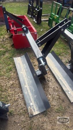 Unused 4ft 3ph scraper blade