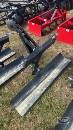 Unused 5ft 3ph scraper blade