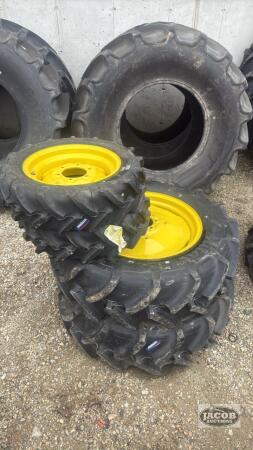 Set of 4 tires with rims for Jd compact tractors 320/70/24, 200/70/R16