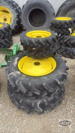 Set of 4 tires with rims for Jd compact tractors 320/70/24, 200/70/R16