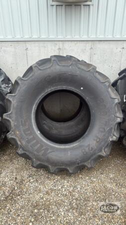 Unused Mitas 600/70R28 tire x2