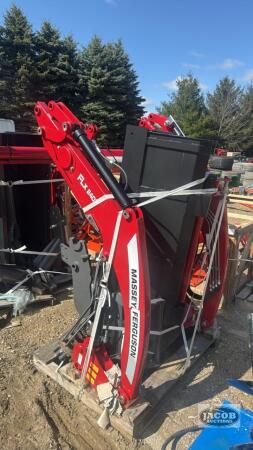 Unused Massey Ferguson FLx2407 loader