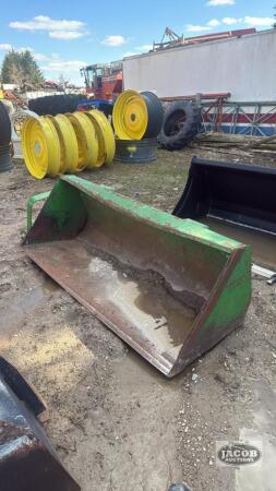 73inch John Deere quick tach material bucket