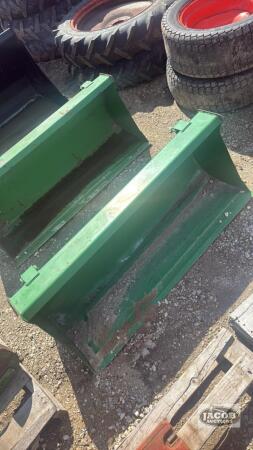 50in John Deere quick tach material bucket