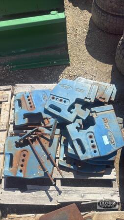 Ford suitcase weight x14