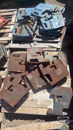 Kubota suitcase weight x8
