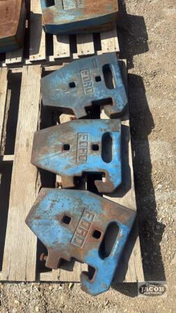 Ford suitcase weight x3