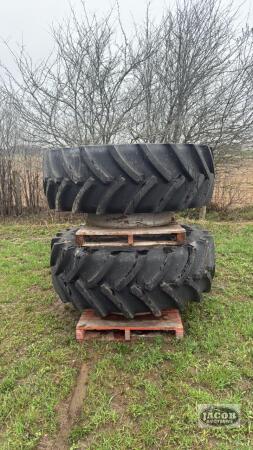 Set of 580/70R38 duals with hardware