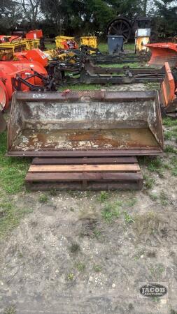 6ft skid steer quick tach material bucket