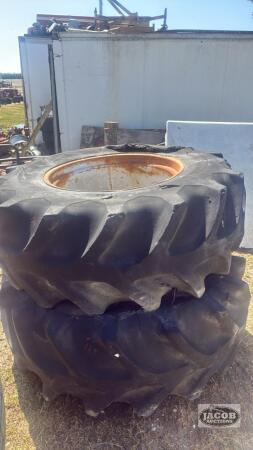 Pair of 23.1-34 wheels off ford 9600/ tires are no good