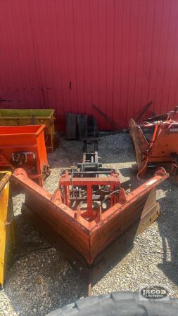 Kubota L series V blade with mount and pto