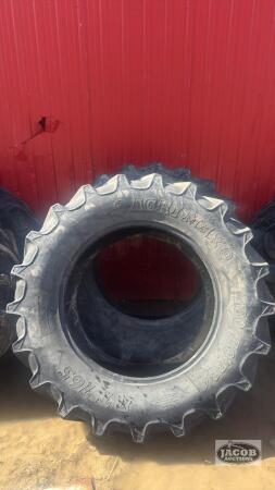 Pair of Agri max 480/70R34 tires