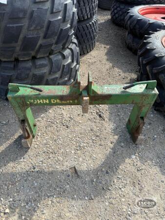John Deere quick hitch