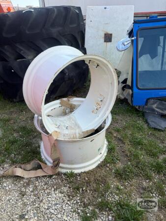 Pair of 14x24 unused rims