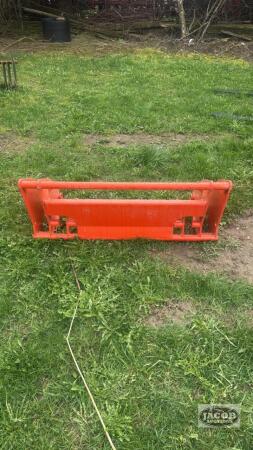 Kubota Alo quick tach adapter plate