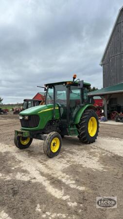 John Deere 5225