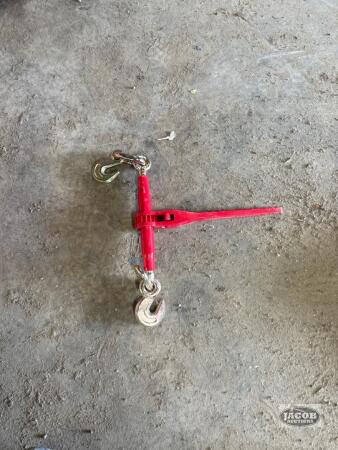 1 unused 3/8 chain binder