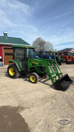 John Deere 3720 loader tractor 4x4