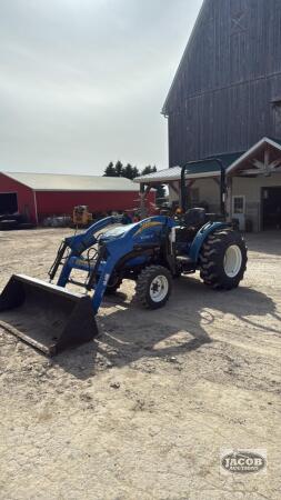 Newholland Boomer 30 loader tractor 4x4