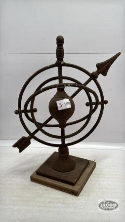 METAL SPHERE GARDEN ORNAMENT