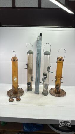 (4) CYCLINDER STYLE BIRD FEEDERS