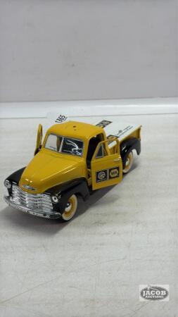 NAPA 52 CHEVY TRUCK