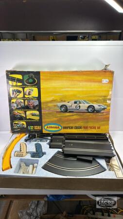 AMERICAN CLASSIC ROAD RACING SET