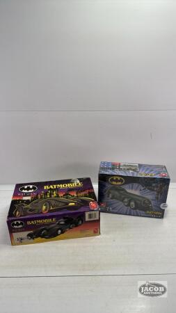 (2) BATMAN MODEL CAR KITS