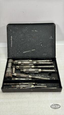 ASSORTMENT OF JOBBORN HAND REAMERS