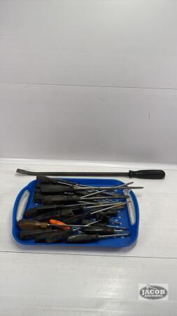 ASSORTED LOT OF SNAP ON SCREWDRIVERS
