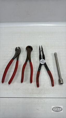 PLIER LOT