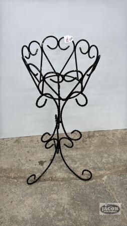 ROD IRON PLANT STAND