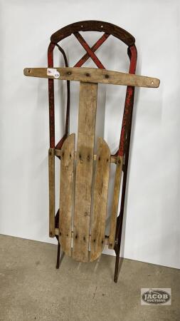 METAL & WOODEN SLEIGH