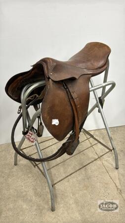ENGLISH RIDING SADDLE